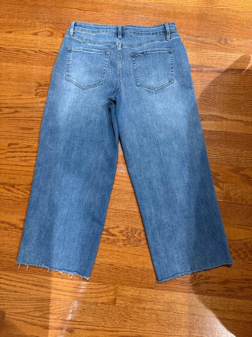 YMI Women’s Blue Wide-Leg Crop Jeans - Classic Denim - Picture 2 of 5